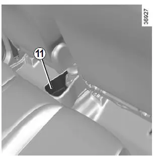 Opbergruimte middenconsole achter (11)